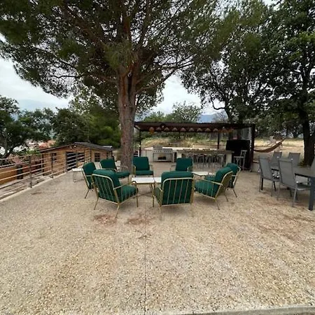 Villamahon Villa *